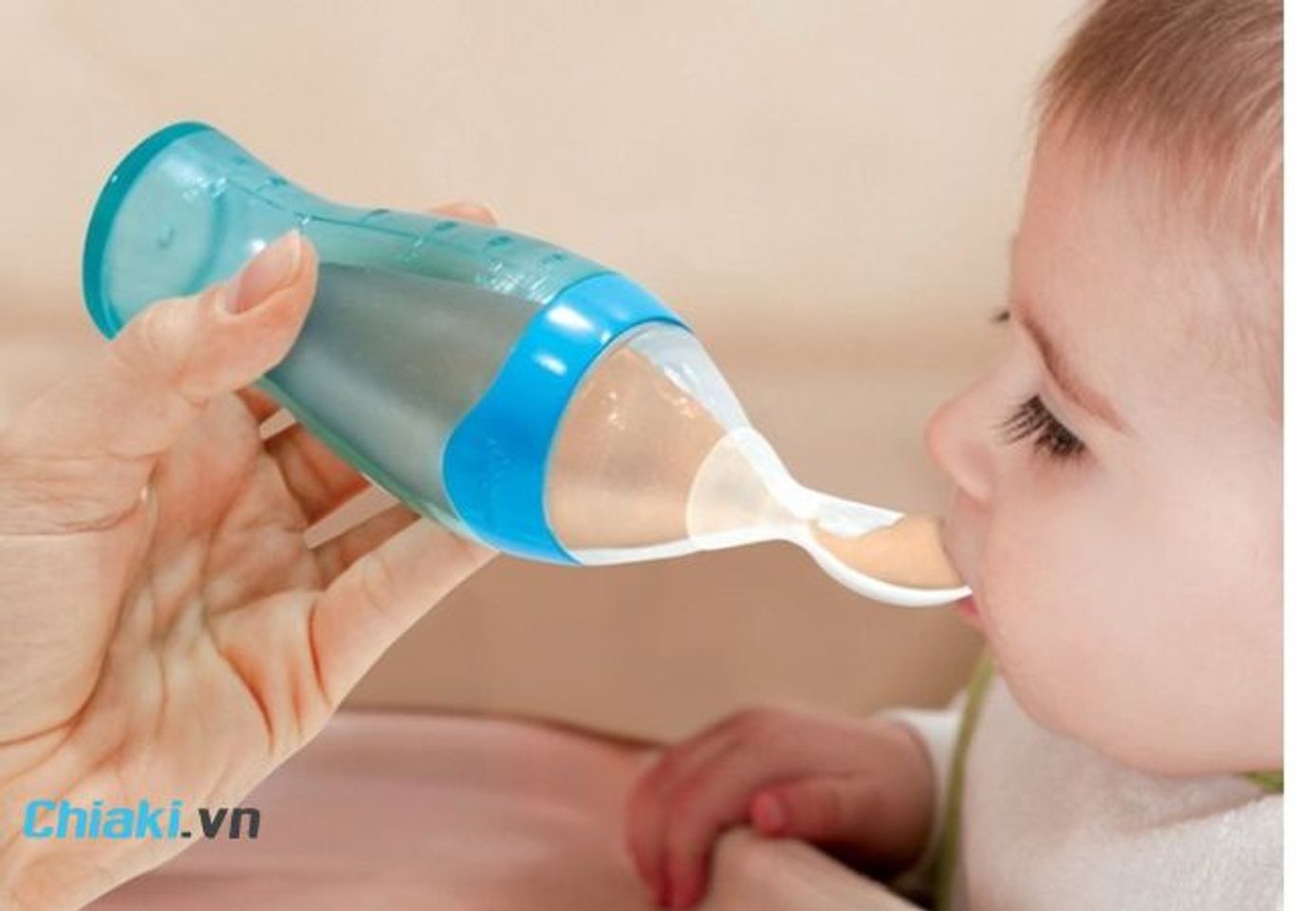 B&igrave;nh ăn dặm Silicone Munchkin