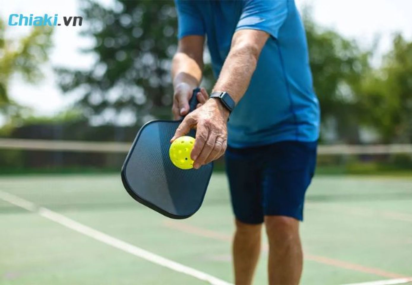 C&aacute;ch cầm vợt Pickleball cho phong c&aacute;ch chơi ph&ograve;ng ngự