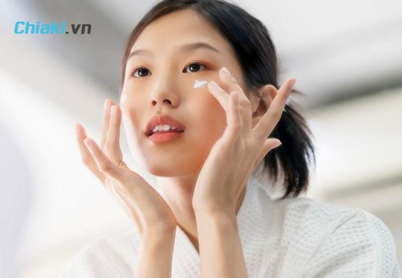 C&oacute; n&ecirc;n d&ugrave;ng kem dưỡng ẩm cho tuổi dậy th&igrave; kh&ocirc;ng?