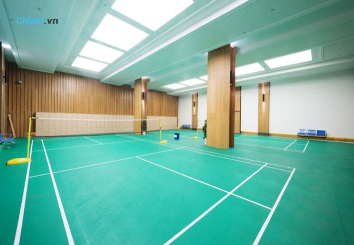 K&iacute;ch thước s&acirc;n cầu l&ocirc;ng trong nh&agrave; c&oacute; c&aacute;c khoảng trống &iacute;t nhất 2m