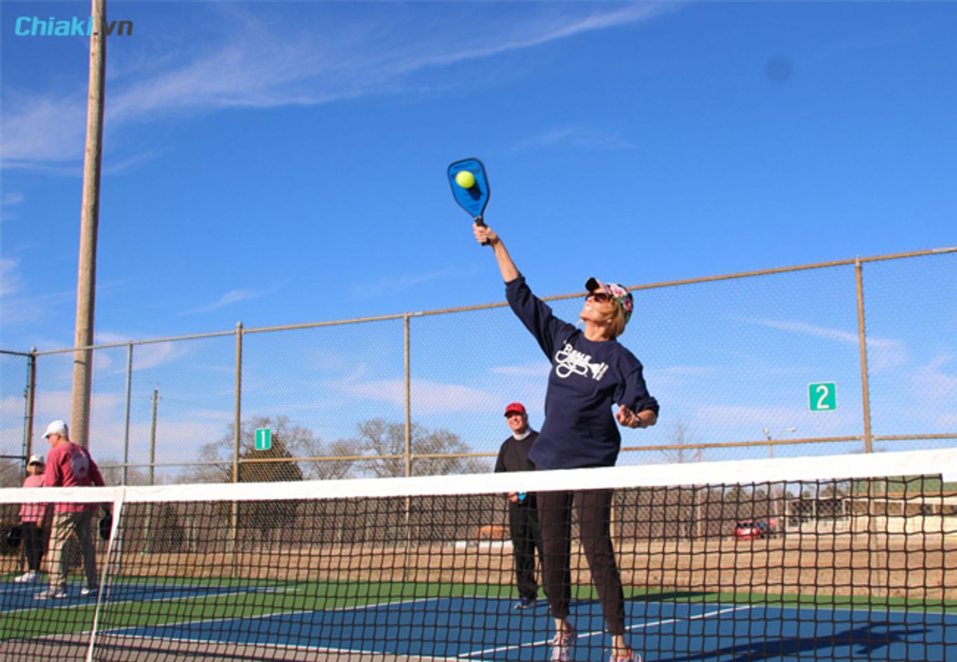 kỹ thuật chơi Pickleball Overhead Smash