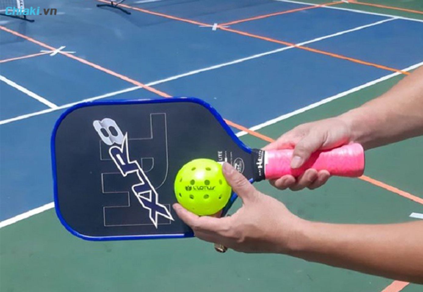 Những lưu &yacute; khi quấn c&aacute;n vợt pickleball m&agrave; bạn cần biết