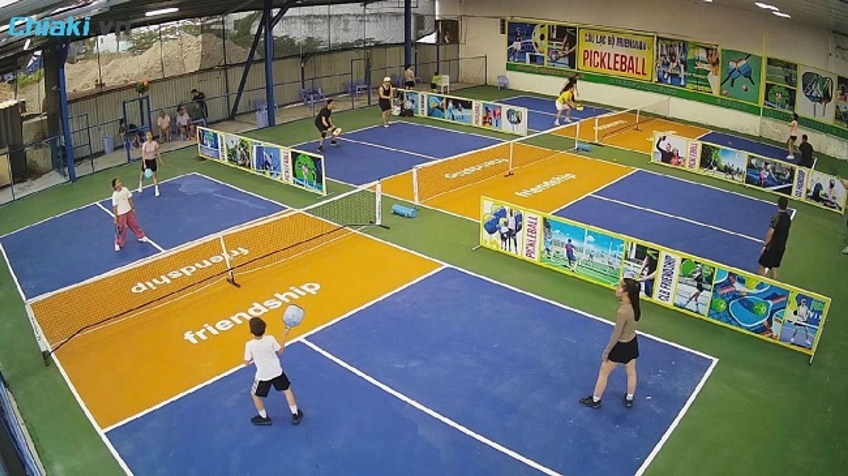 S&acirc;n Pickleball Friendship Vũng T&agrave;u hệ thống đạt chuẩn, th&iacute;ch hợp cho cả tập luyện v&agrave; thi đấu.