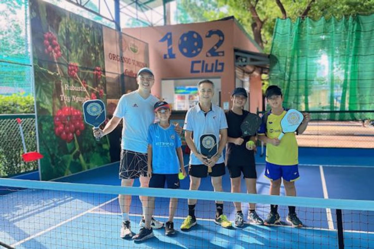 S&acirc;n Pickleball 102 với cơ sở vật chất hiện đại được rất nhiều người ưa chuộng