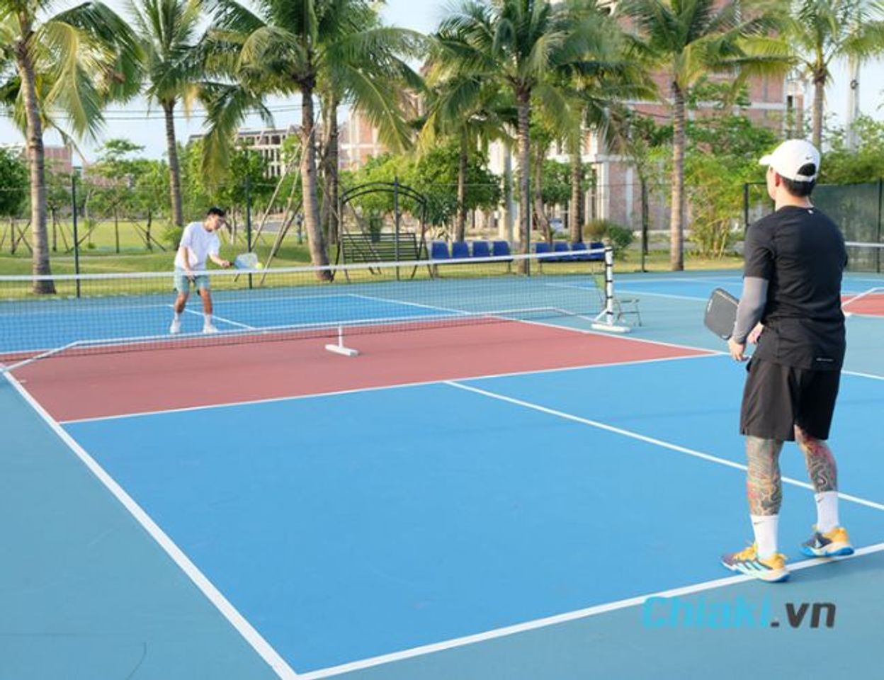 S&acirc;n Pickleball &agrave;m từ polyurethane