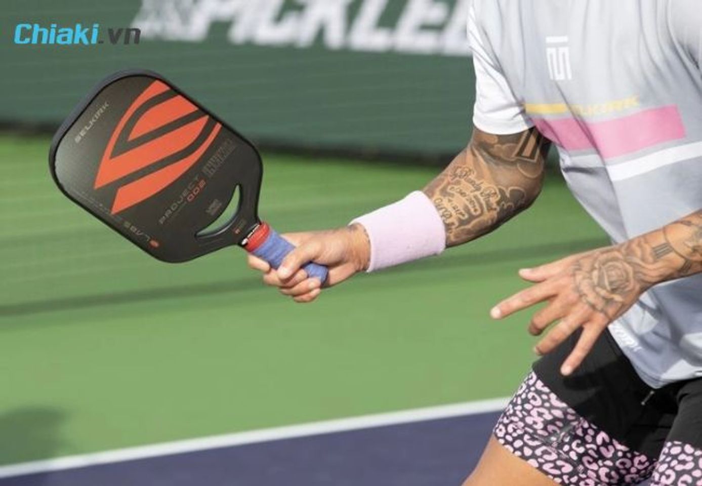 Tầm quan trọng khi cầm vợt Pickleball đ&uacute;ng c&aacute;ch