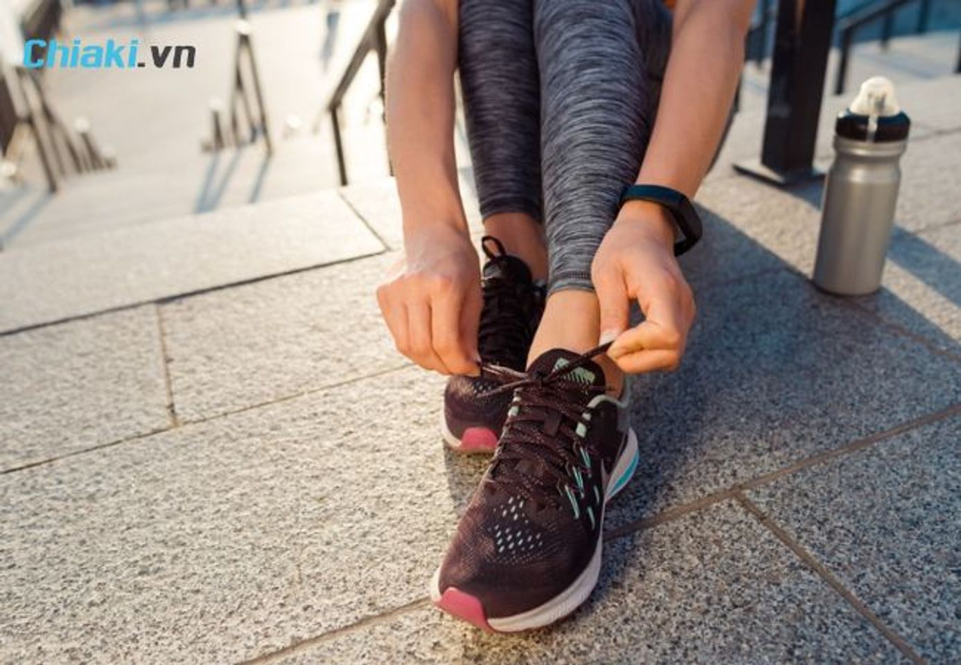 Tại sao bạn cần n&ecirc;n biết một v&agrave;i c&aacute;ch buộc d&acirc;y gi&agrave;y?