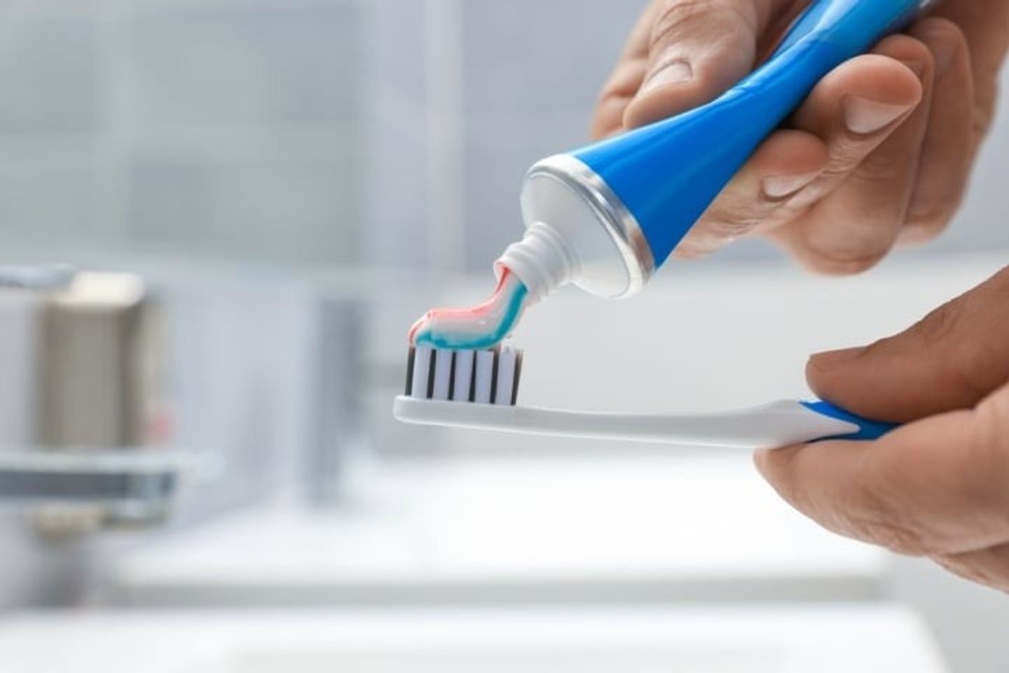 Lưu &yacute; khi sử dụng kem đ&aacute;nh răng