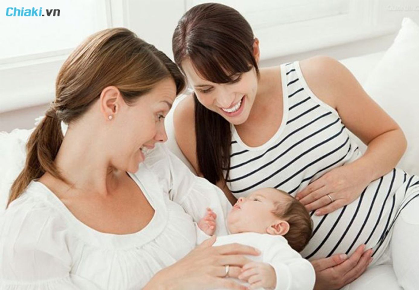 Những điều ki&ecirc;ng kị n&ecirc;n tr&aacute;nh khi thăm b&agrave; đẻ