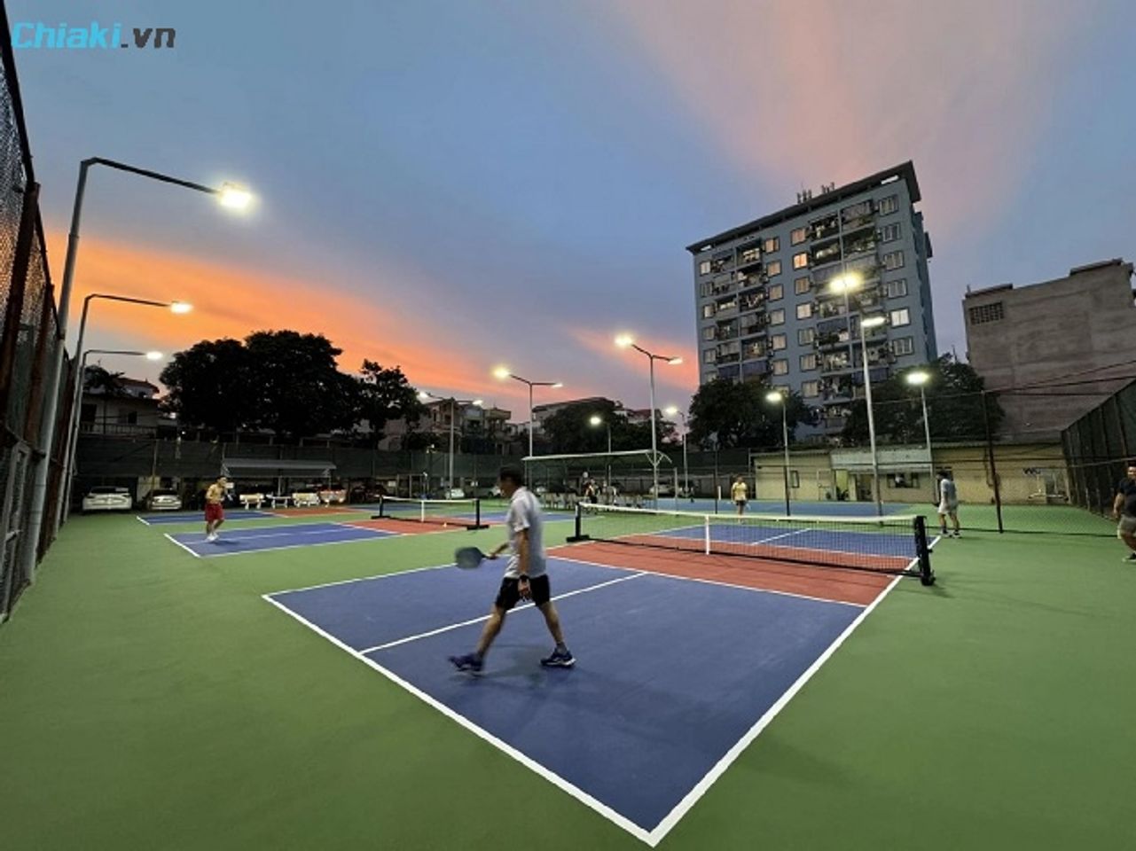 S&acirc;n Pickleball Z133 Phường Ngọc Thuỵ gi&aacute; th&agrave;nh kh&ocirc;ng qu&aacute; cao, th&iacute;ch hợp cho những ai cần s&acirc;n chơi l&acirc;u d&agrave;i