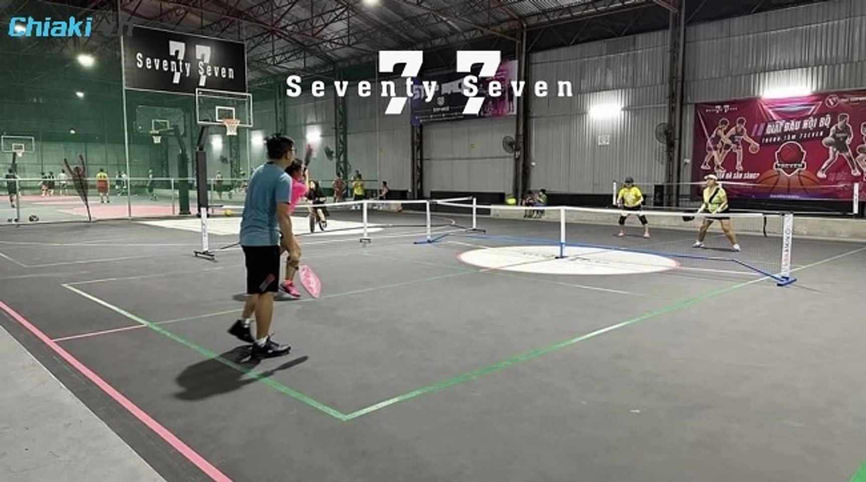 S&acirc;n Pickleball Seventy Seven B&igrave;nh Đ&ocirc;ng hệ thống s&acirc;n c&oacute; t&iacute;ch hợp th&ecirc;m cả s&acirc;n b&oacute;ng rổ
