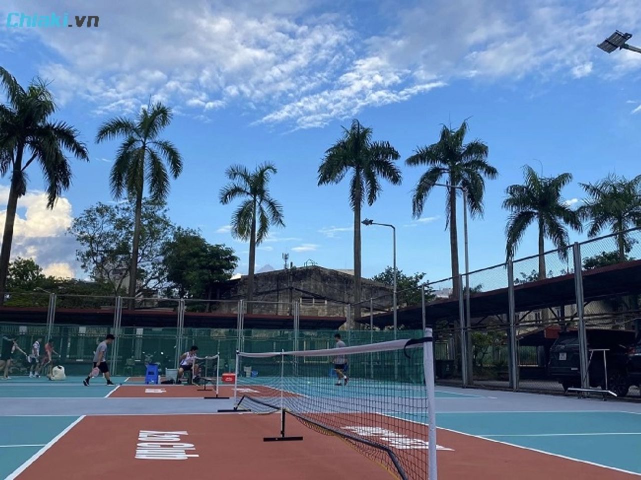 S&acirc;n Pickleball X20 Phan Đ&igrave;nh Gi&oacute;t s&acirc;n c&oacute; độ b&aacute;m tốt, kh&ocirc;ng gian chơi thoải m&aacute;i