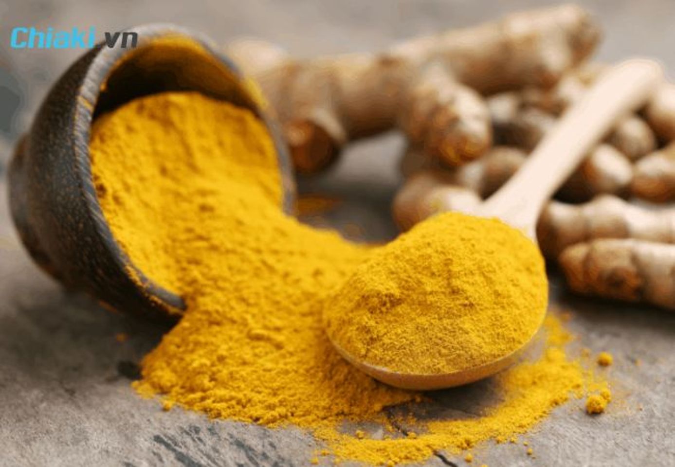 C&aacute;ch l&agrave;m đầu gối hết th&acirc;m với bột nghệ