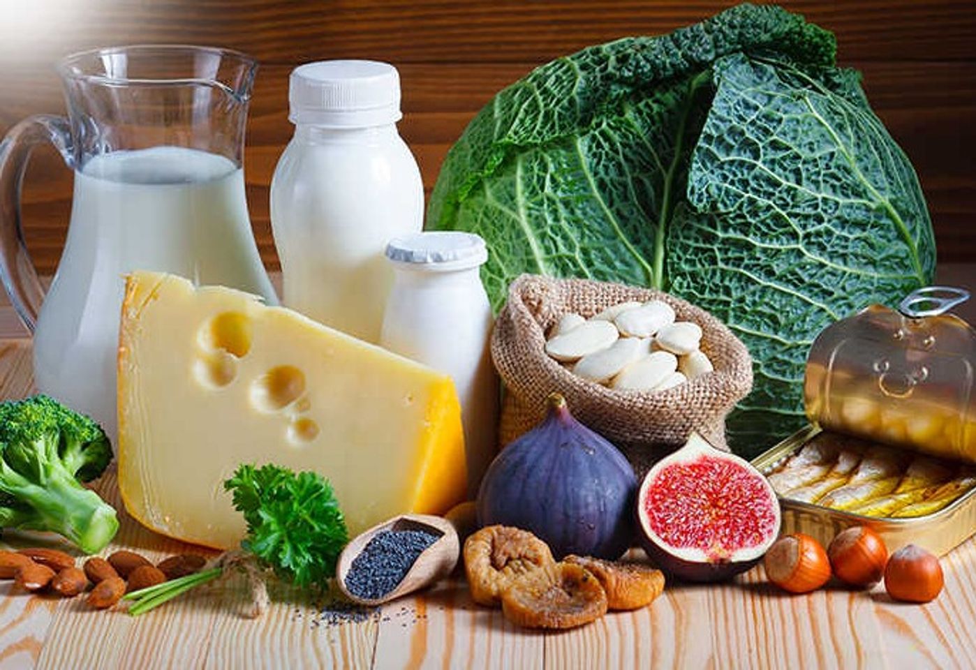 Tăng cường c&aacute;c thực phẩm tự nhi&ecirc;n gi&agrave;u canxi