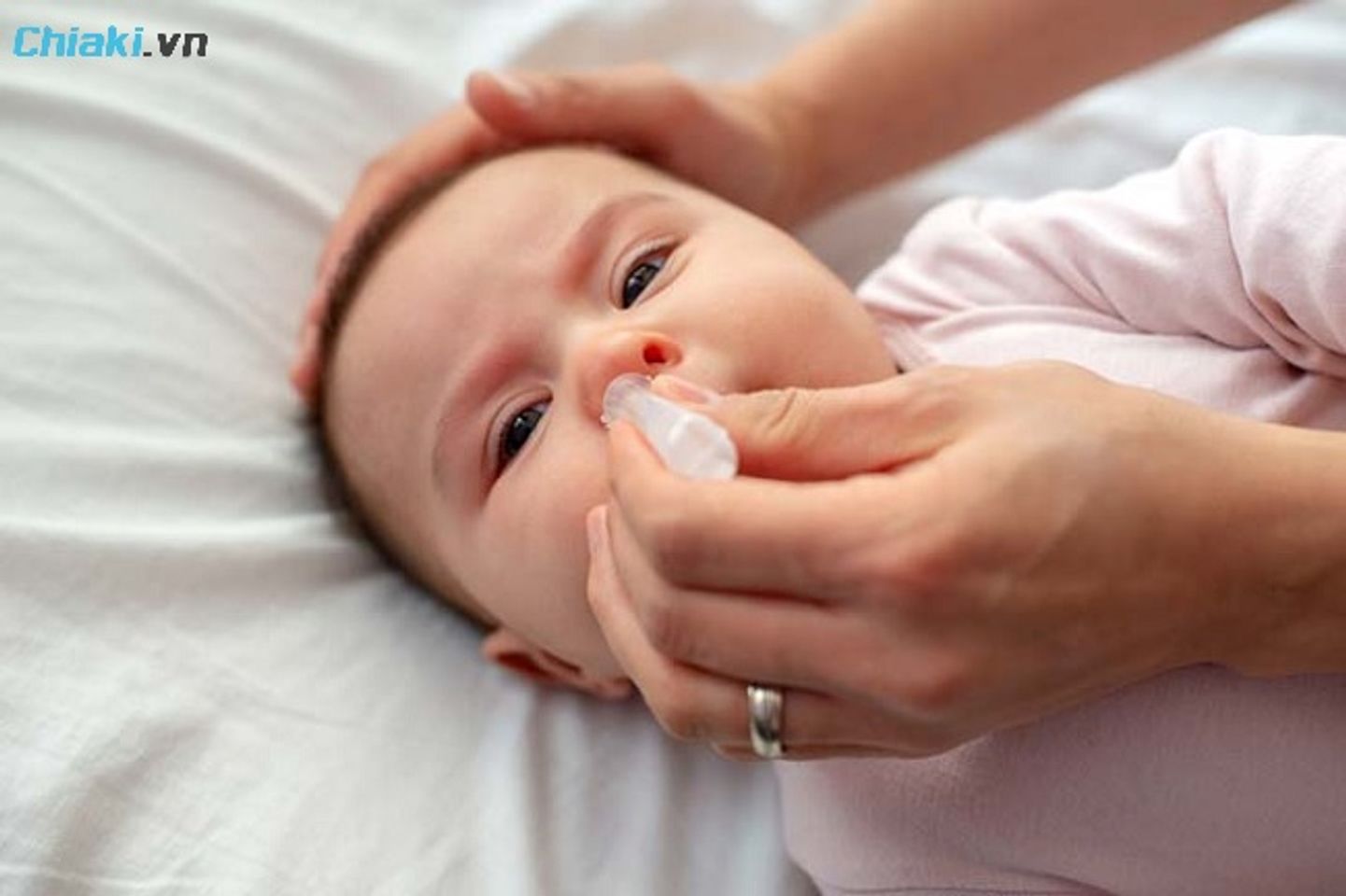 Top 9 Nước muối sinh lý cho trẻ sơ sinh tốt được khuyên dùng