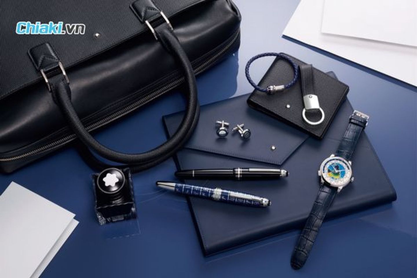 C&aacute;c sản phẩm t&uacute;i, v&iacute;, đồng hồ, b&uacute;t của h&atilde;ng Montblanc rất thanh lịch v&agrave; tinh tế