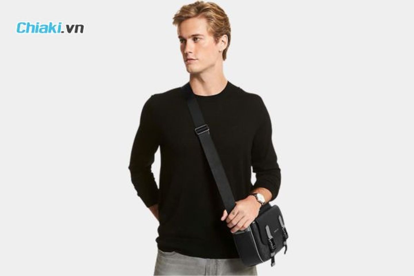 T&uacute;i Michael Kors cho nam trang nh&atilde;, lịch sự