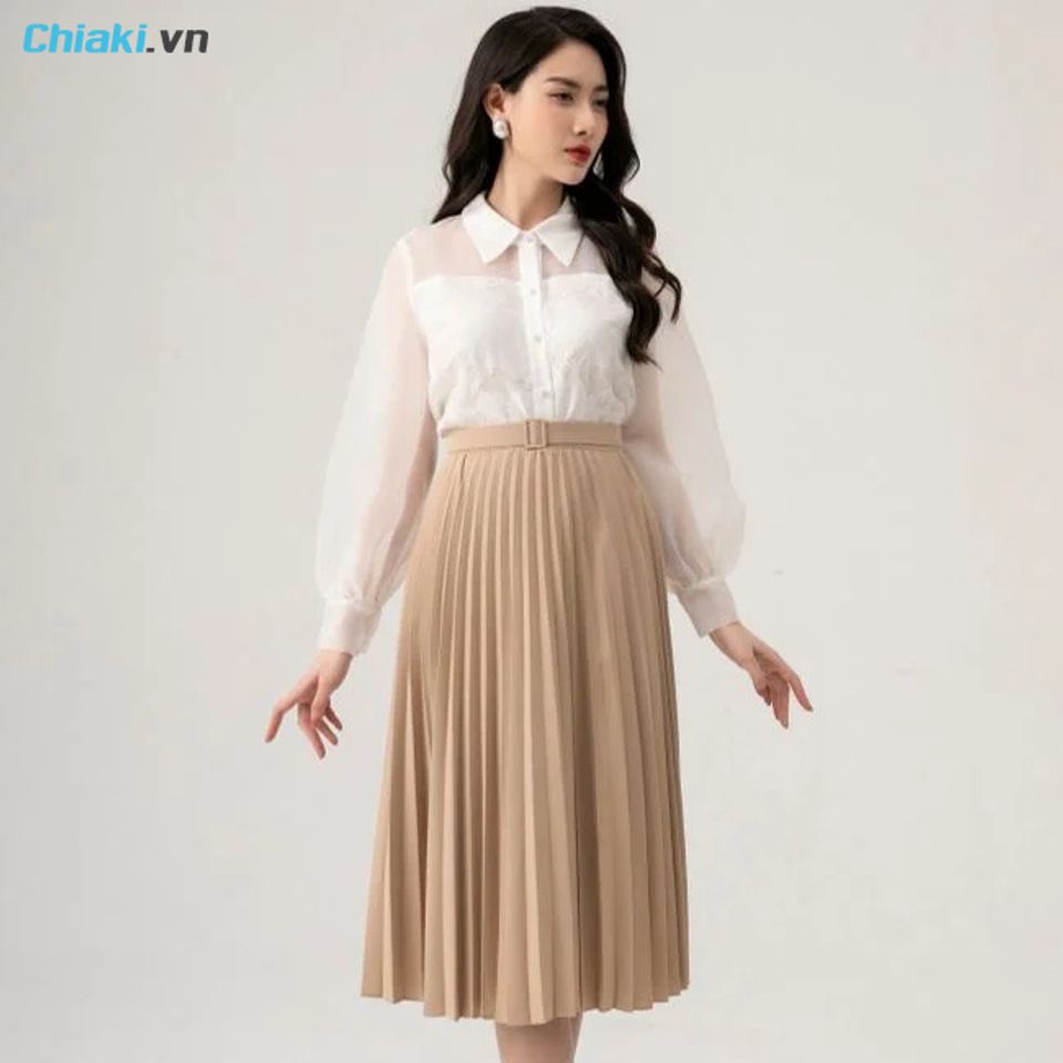 C&aacute;ch phối đồ với ch&acirc;n v&aacute;y xếp ly v&agrave; &aacute;o voan