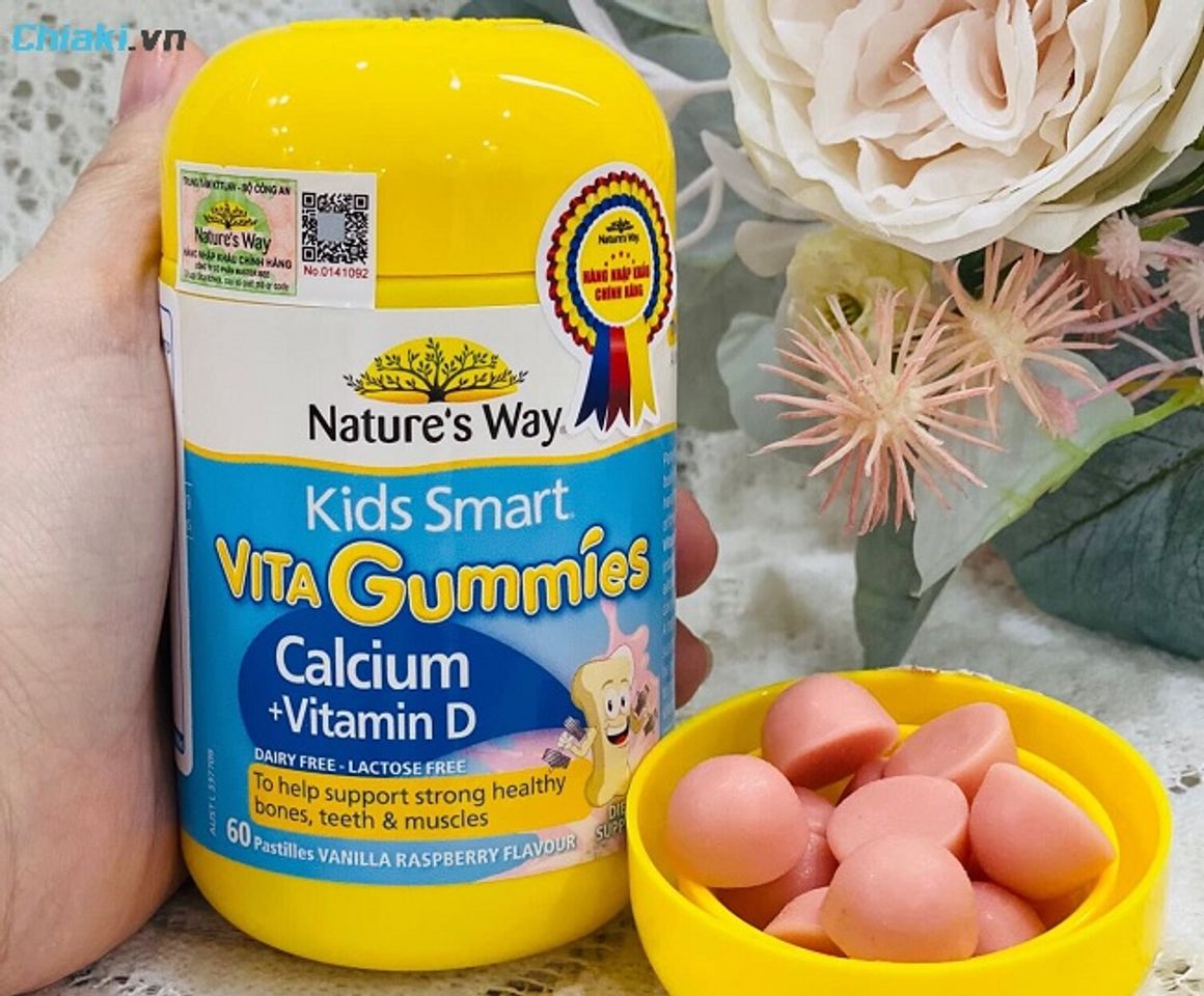 Canxi hữu cơ Nature's Way Vita Gummies Calcium + Vitamin D b&agrave;o chế dưới dạng kẹo canxi dễ sử dụng