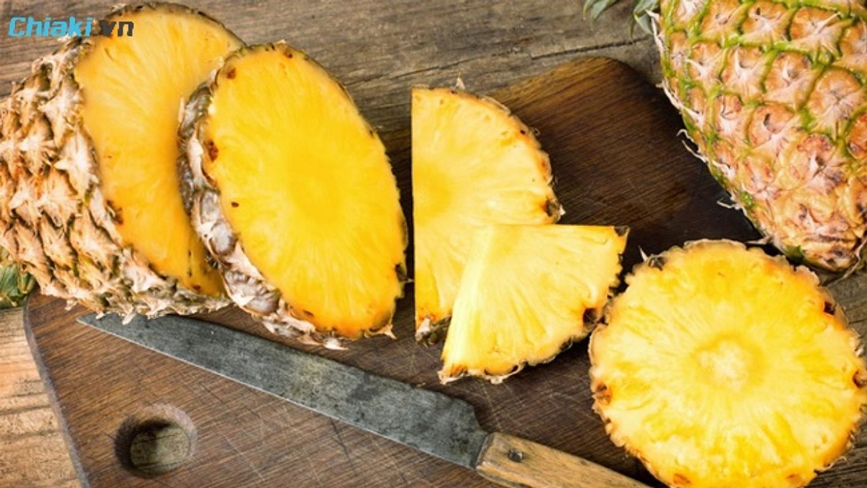 Gợi &yacute; c&aacute;ch chọn dứa tươi ngon ph&ugrave; hợp l&agrave;m nước &eacute;p