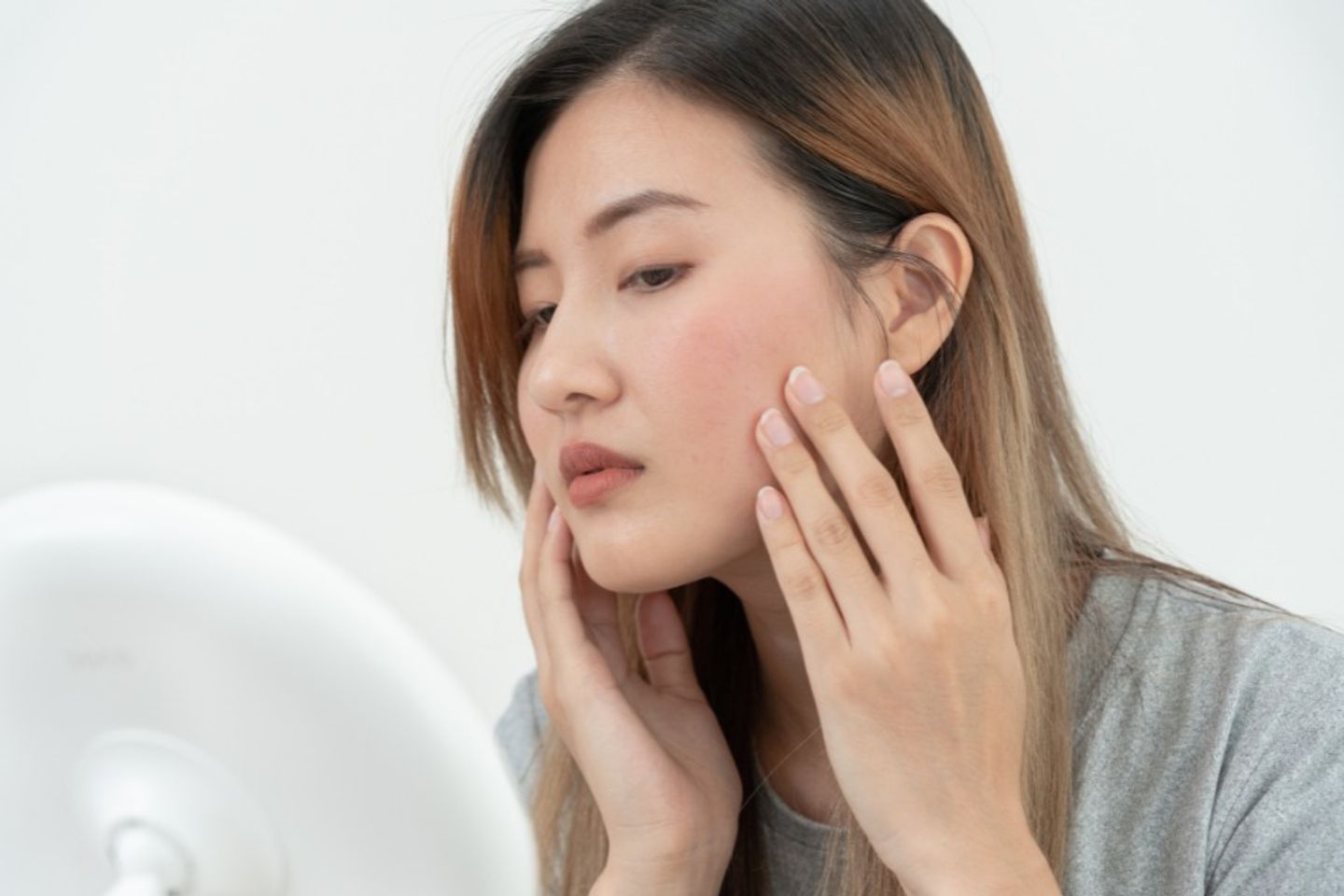 Tại sao n&ecirc;n sử dụng kem chống nắng chuy&ecirc;n biệt cho da nhạy cảm?