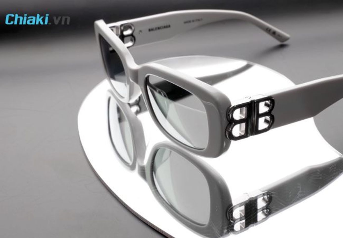 K&iacute;nh m&aacute;t nữ Balenciaga Grey Rectangular Ladies Sunglasses m&agrave;u x&aacute;m
