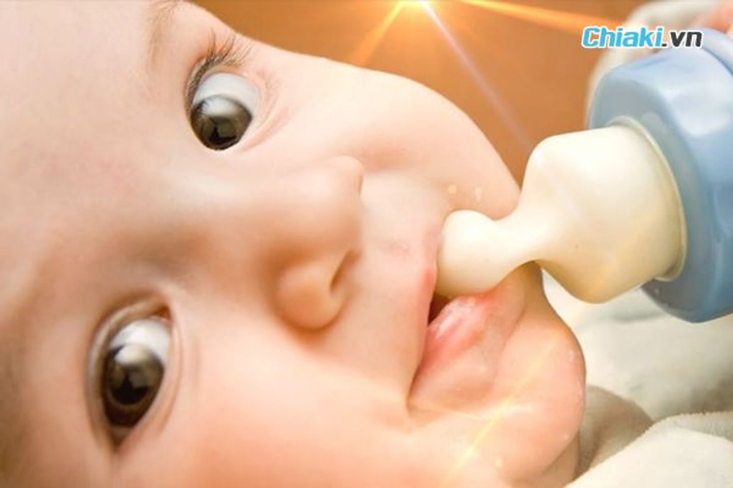 Lưu &yacute; khi sử dụng b&igrave;nh sữa chống sặc v&agrave; đầy hơi cho b&eacute;