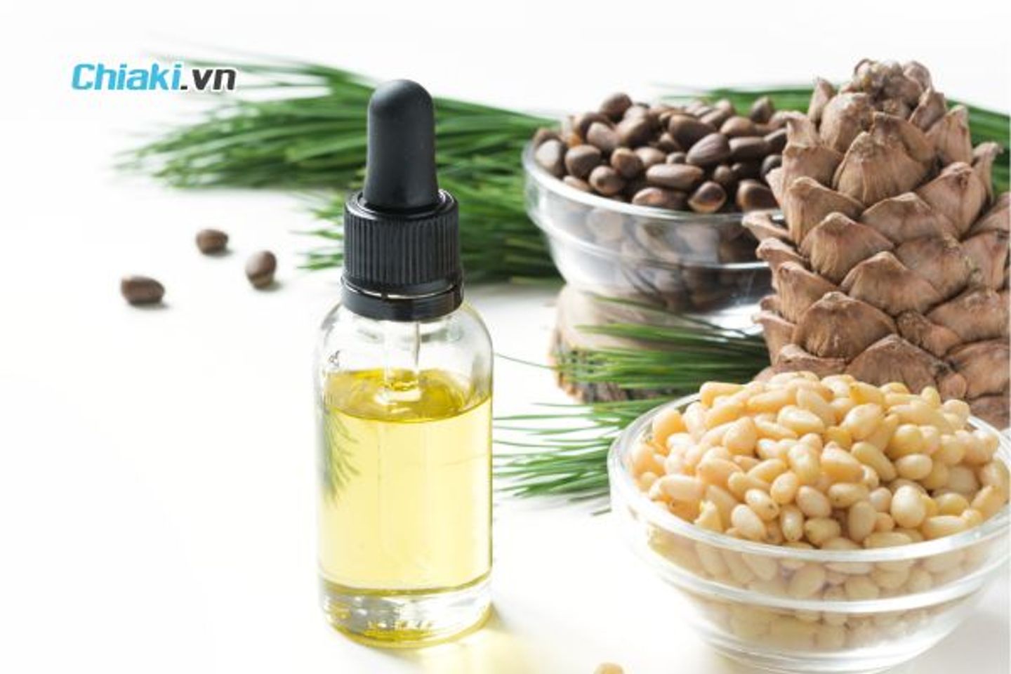 N&ecirc;n uống tinh dầu th&ocirc;ng đỏ trong bao l&acirc;u?