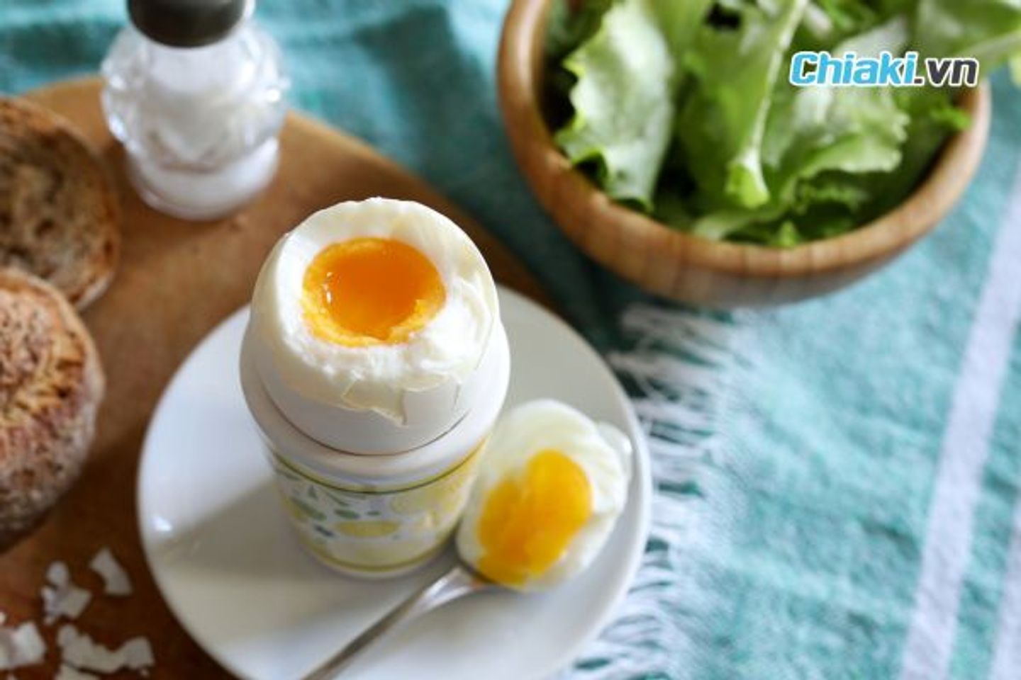 L&ograve;ng đỏ trứng chứa sắt, vitamin A v&agrave; chất b&eacute;o l&agrave;nh mạnh cho b&eacute;