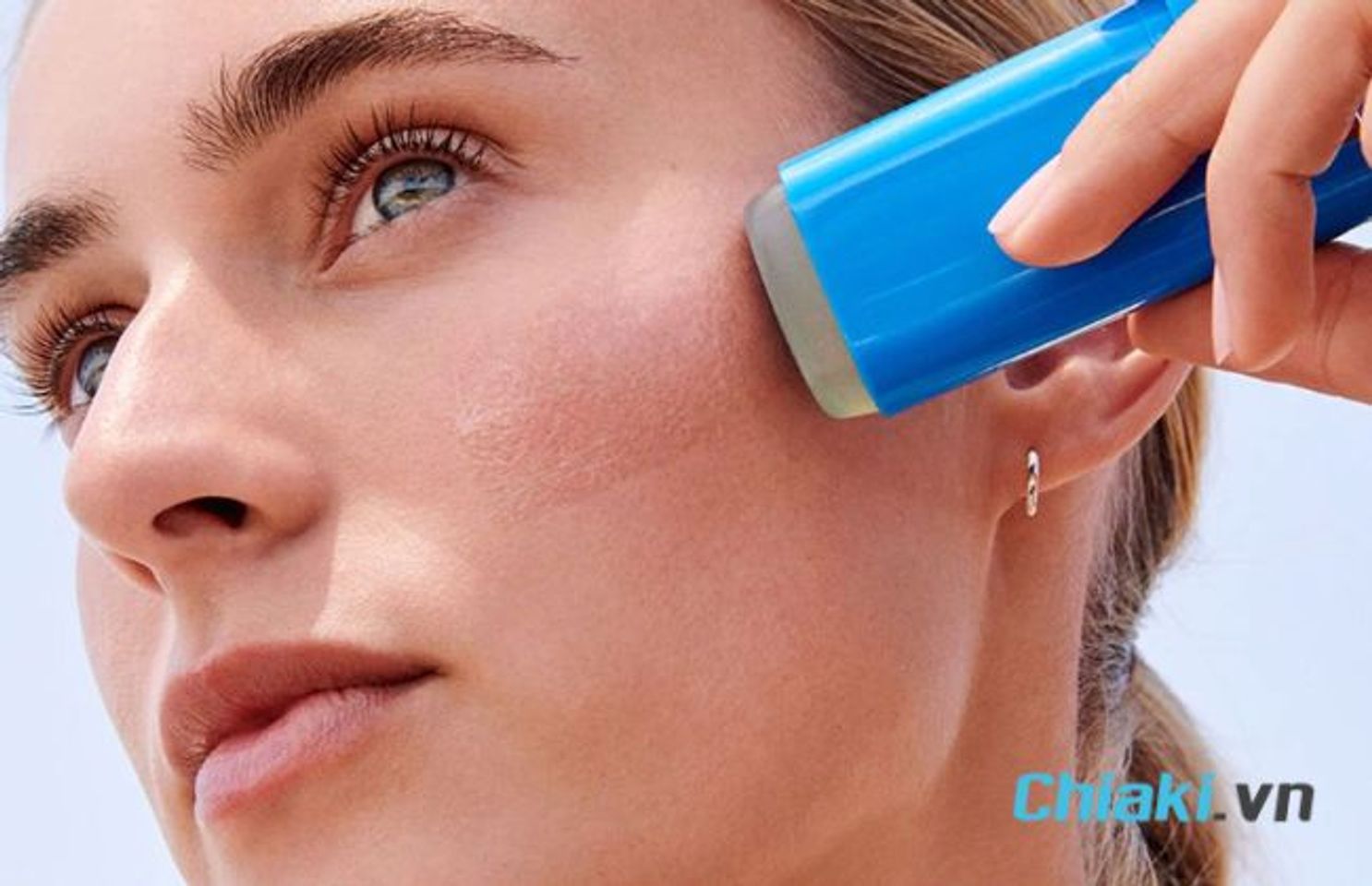 Lưu &yacute; khi sử dụng kem chống nắng dạng lăn