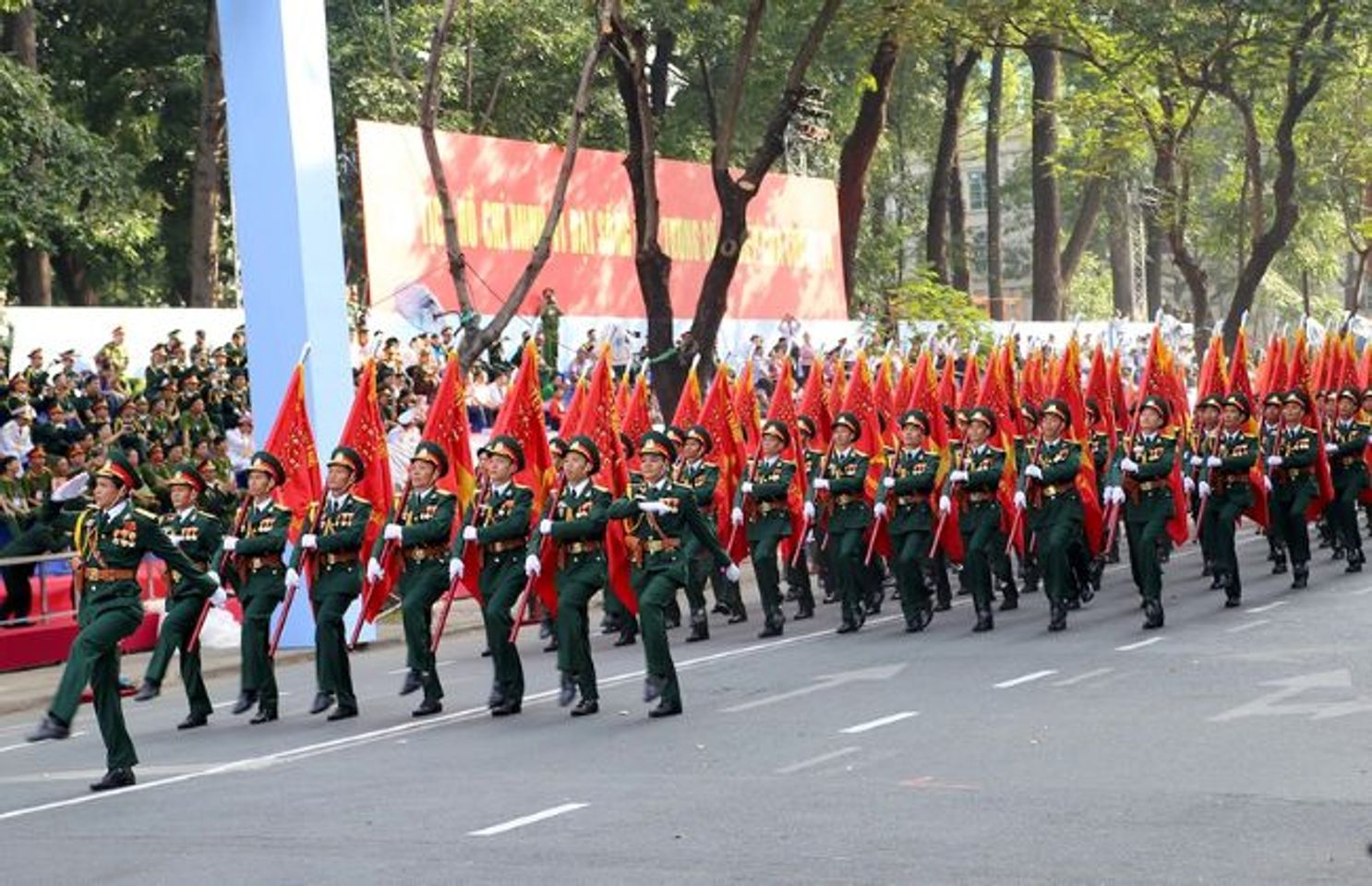 Ng&agrave;y 30/4 c&oacute; diễu binh kh&ocirc;ng