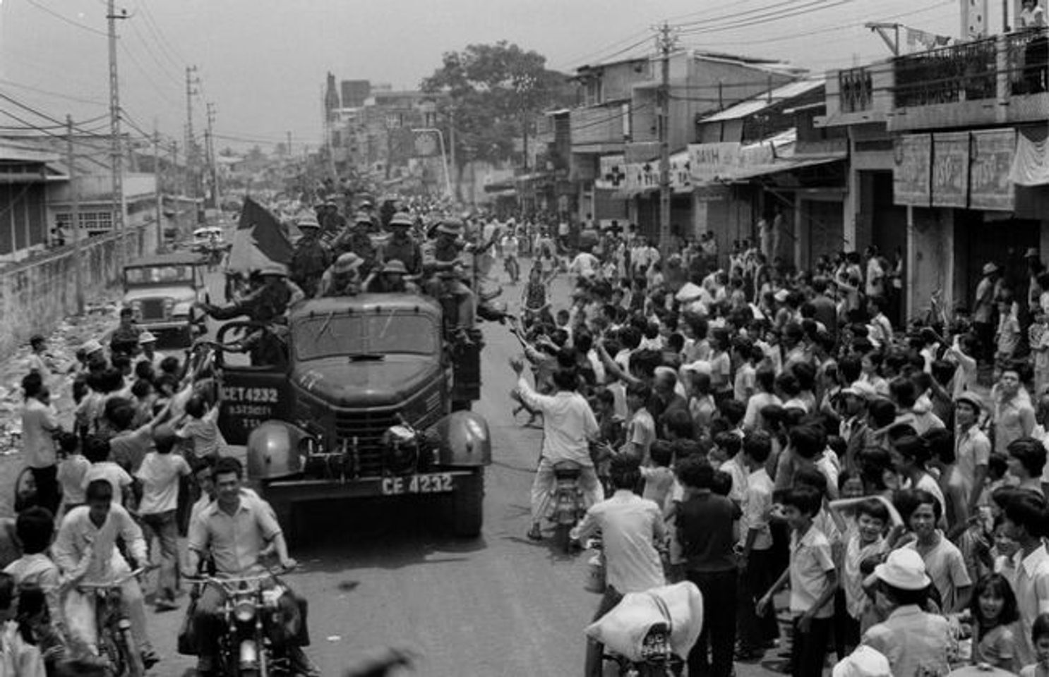 &Yacute; nghĩa của ng&agrave;y 30 th&aacute;ng 4