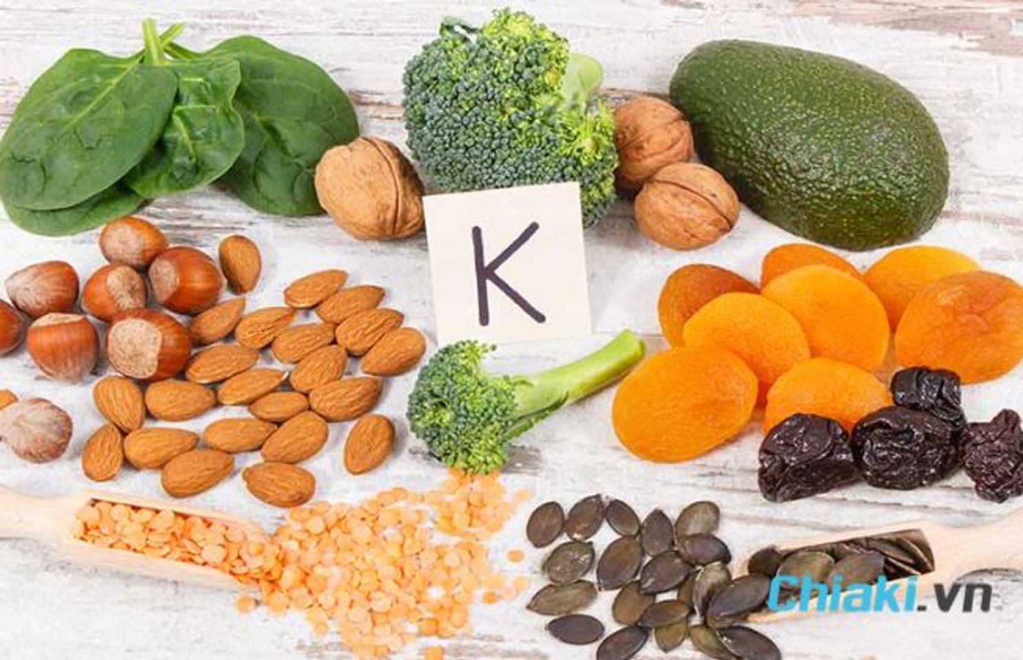 Bị chảy m&aacute;u ch&acirc;n răng do thiếu vitamin K