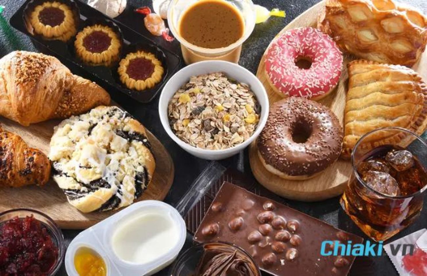 Bị chảy m&aacute;u ch&acirc;n răng ki&ecirc;ng ăn g&igrave;