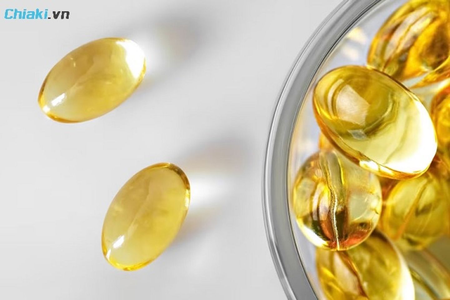 Omega-3 hỗ trợ giảm triglyceride, ngăn h&igrave;nh th&agrave;nh cục m&aacute;u đ&ocirc;ng v&agrave; giảm huyết &aacute;p nhẹ.