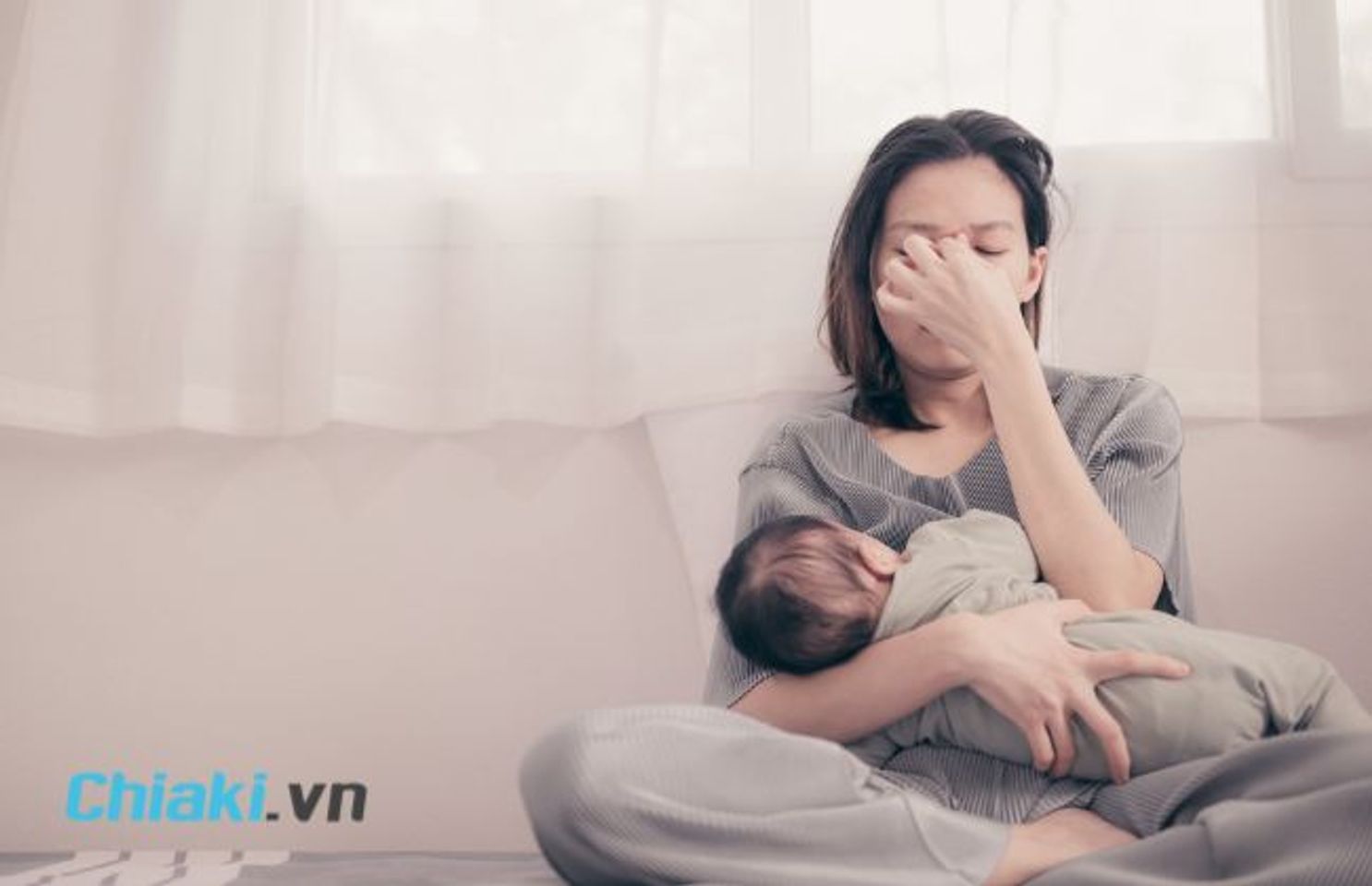 Dấu hiệu thiếu sắt sau sinh - đau đầu