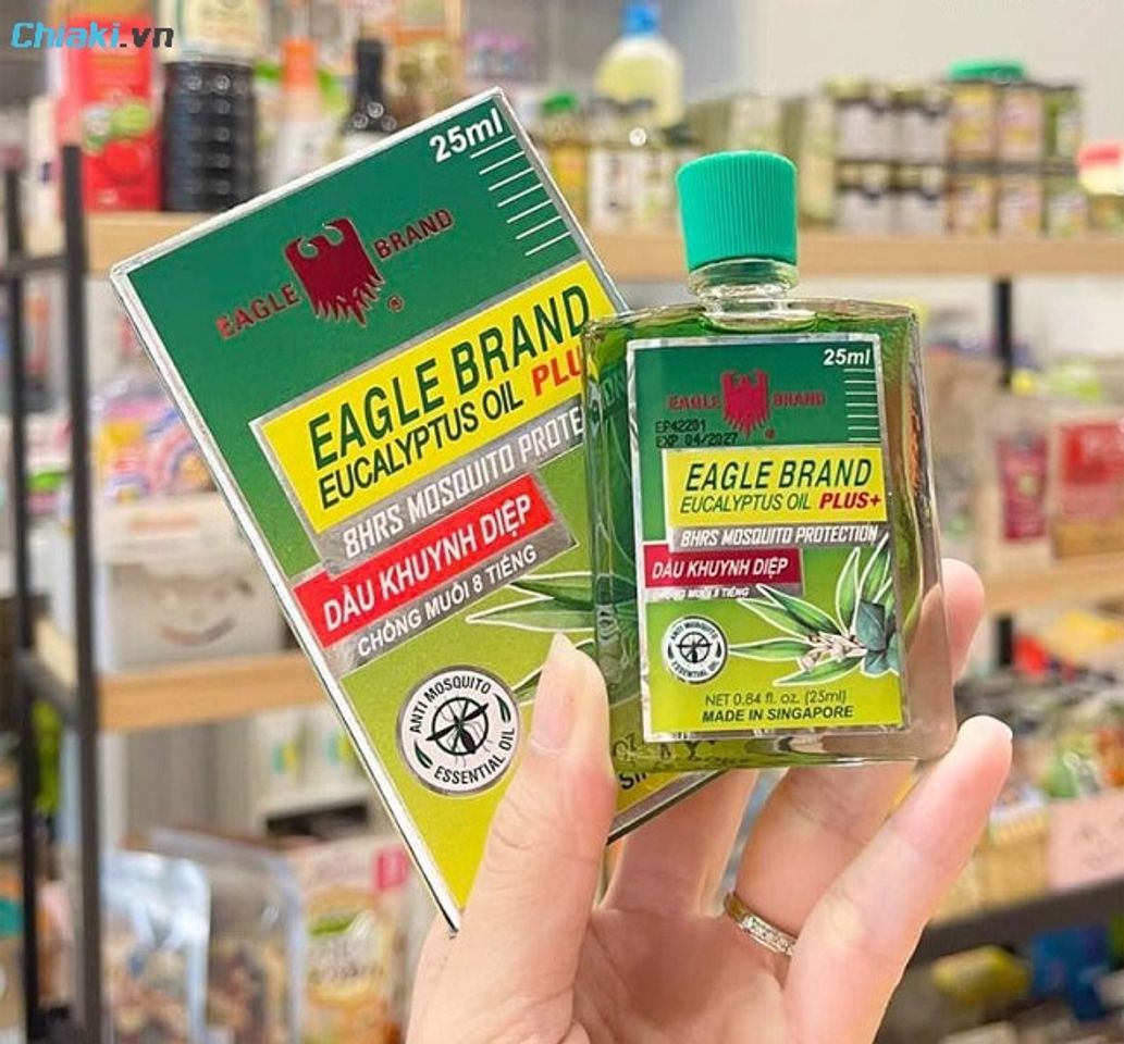 Dầu khuynh diệp con &Oacute; Eagle Brand Eucalyptus Oil c&oacute; hương thơm dịu m&aacute;t, thư gi&atilde;n