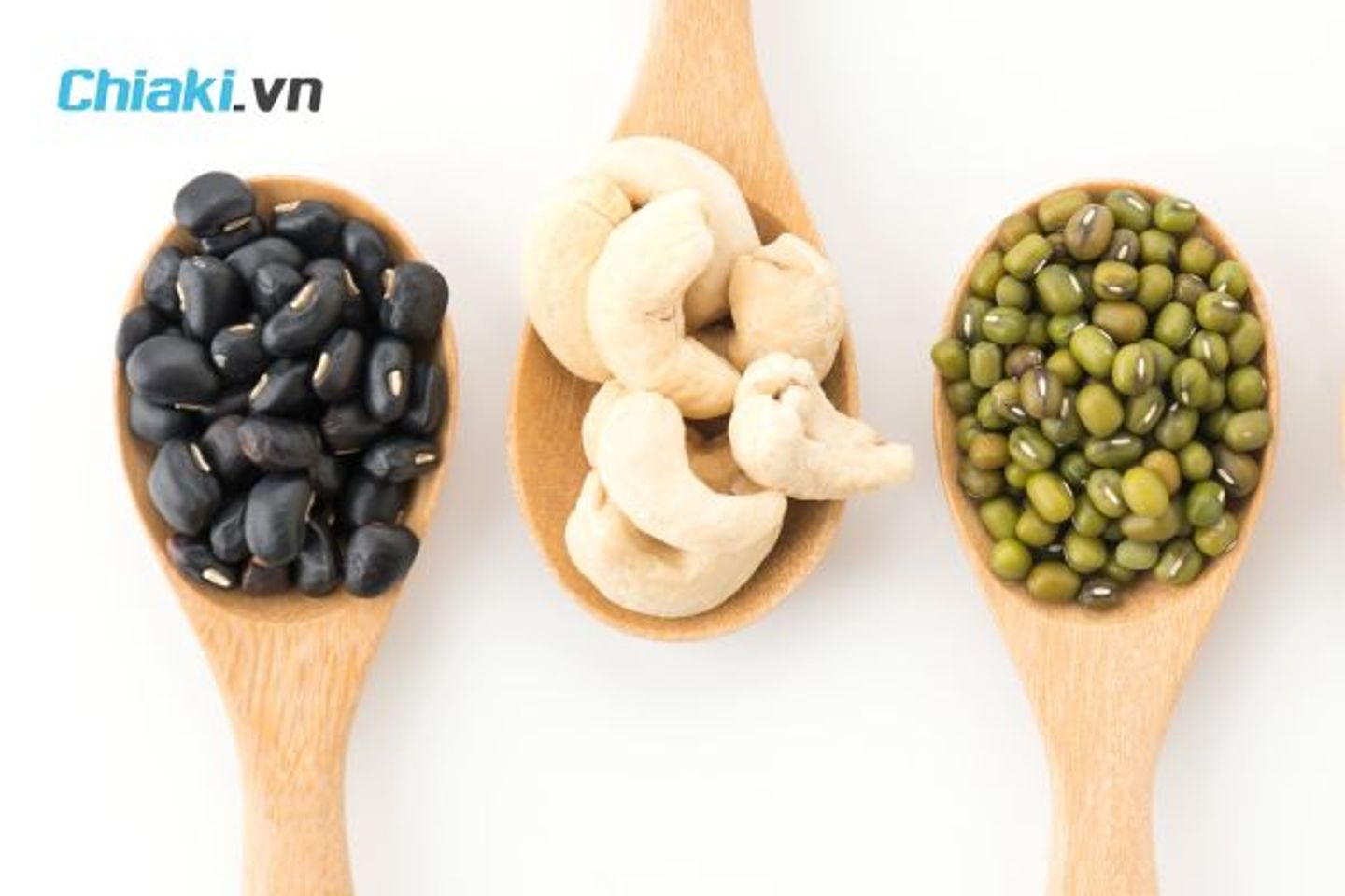 Đậu chứa tinh bột kh&aacute;ng, protein thực vật v&agrave; chất xơ, gi&uacute;p no l&acirc;u v&agrave; hỗ trợ sức khỏe tim mạch