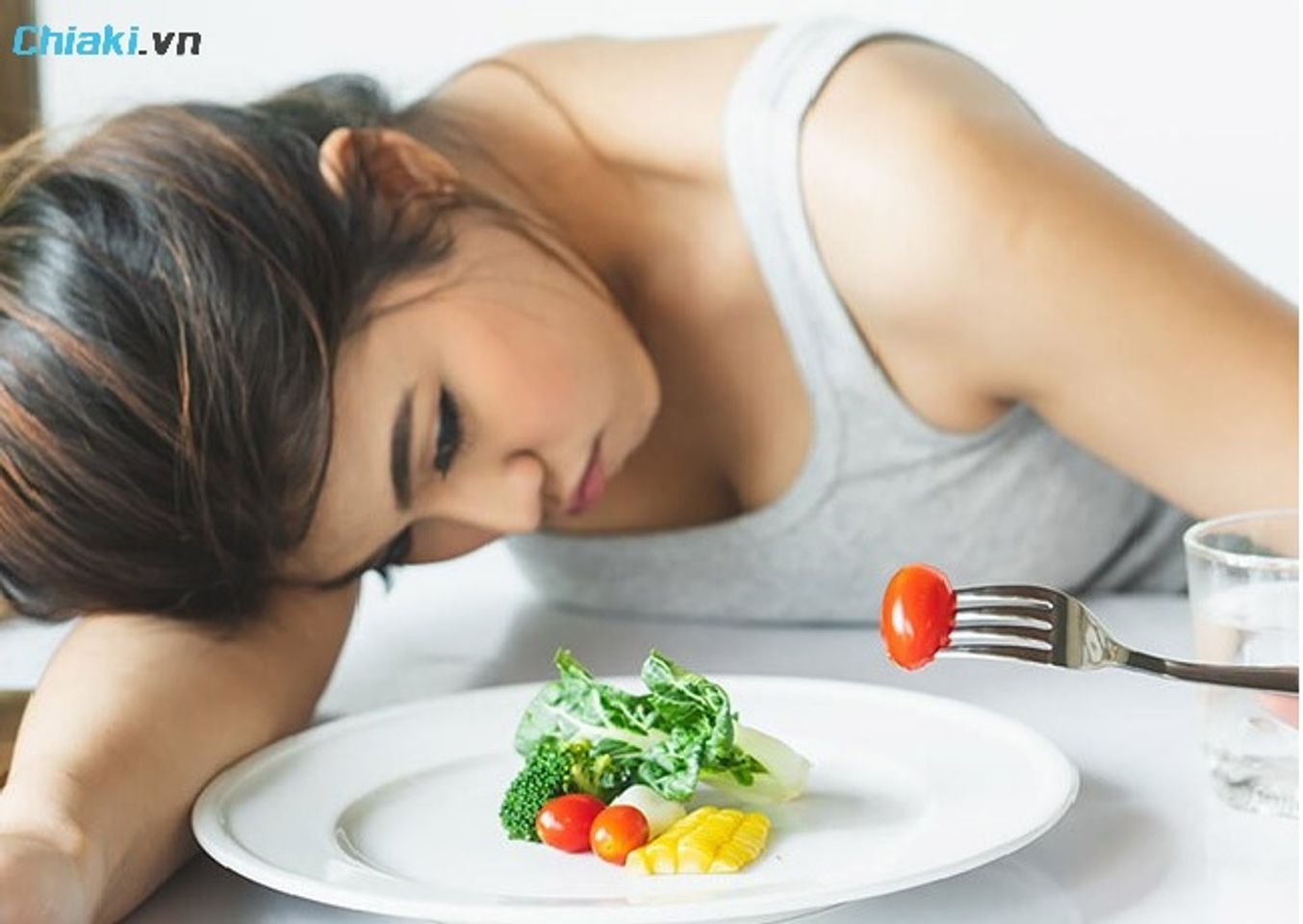 Suy giảm hệ miễn dịch khiến bạn dễ cảm lạnh, ch&aacute;n ăn