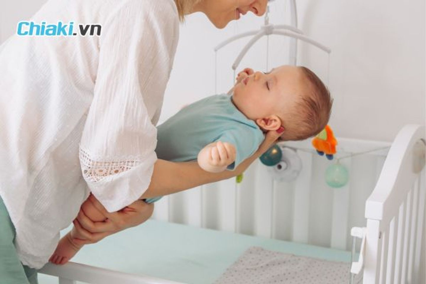 Nguy&ecirc;n nh&acirc;n khiến b&eacute; trằn trọc, kh&oacute; ngủ, ngủ kh&ocirc;ng s&acirc;u giấc