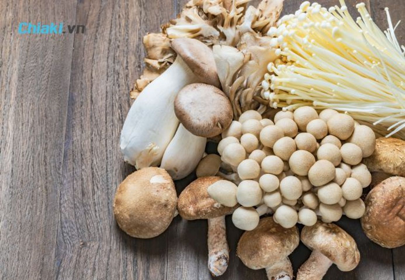 Nấm được biết đến l&agrave; thực phẩm gi&agrave;u protein, nhiều kho&aacute;ng chất