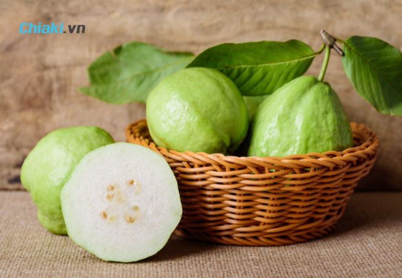100 gam ổi chứa 0.23 mg kẽm.&nbsp;