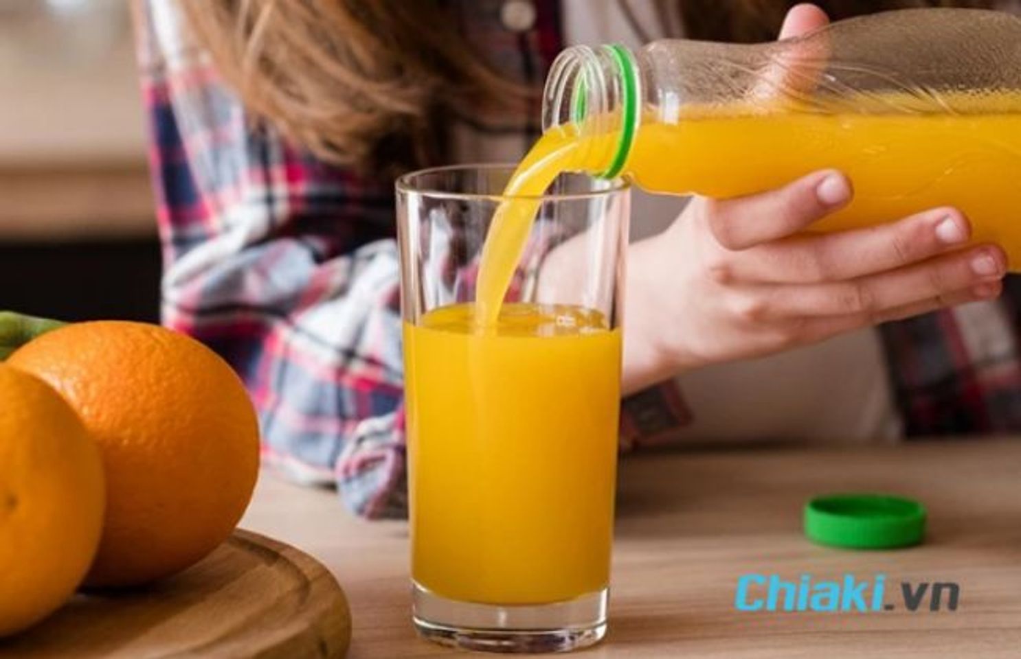 Thực phẩm bổ sung canxi cho người lớn - Nước cam