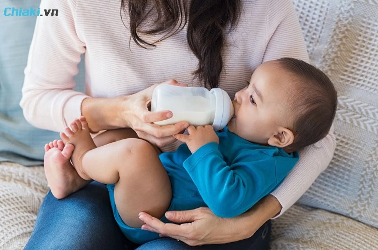 Lựa chọn đ&uacute;ng sữa Nhật c&oacute; ghi &ldquo;d&agrave;nh cho trẻ từ 0-6 th&aacute;ng tuổi&rdquo;