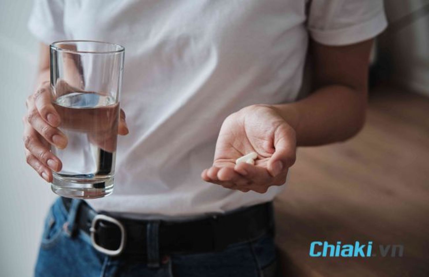 Uống sắt v&agrave; canxi sau sinh như thế n&agrave;o
