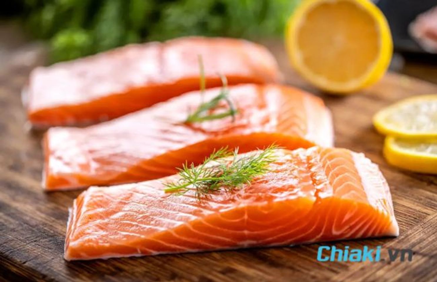 Ăn c&aacute; hồi gi&uacute;p điều h&ograve;a kinh nguyệt