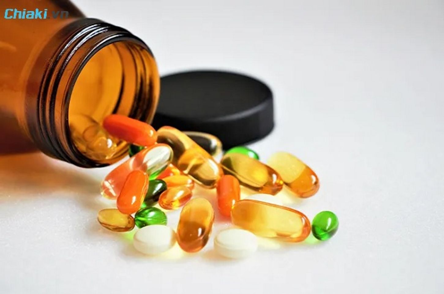 Vitamin v&agrave; kho&aacute;ng chất quan trọng trong qu&aacute; tr&igrave;nh tổng hợp v&agrave; chuyển h&oacute;a hormone