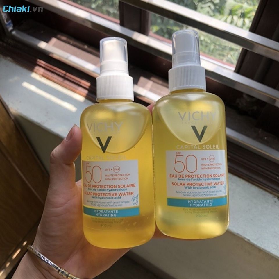 Xịt chống nắng dưỡng ẩm Vichy Capital Soleil Solar gi&agrave;u axit hyaluronic v&agrave; vitamin E