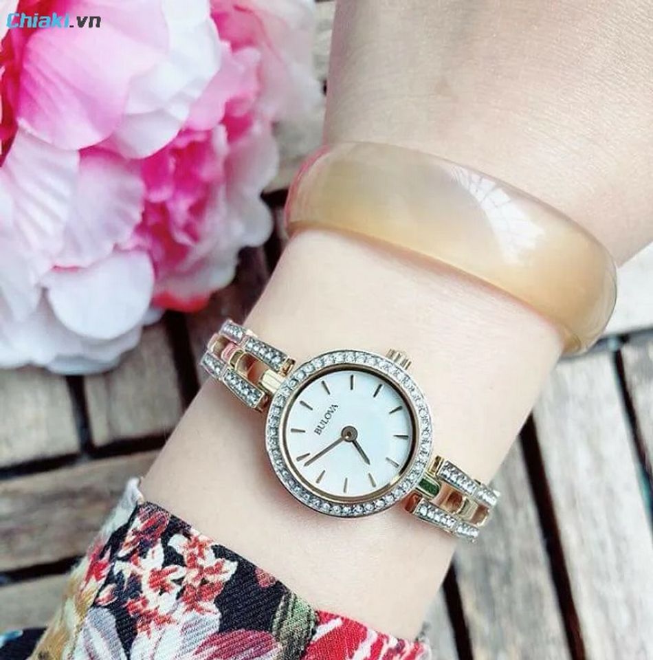 Đồng hồ Bulova 98L212 d&acirc;y kim loại kết hợp giữa m&agrave;u bạc v&agrave; v&agrave;ng hồng