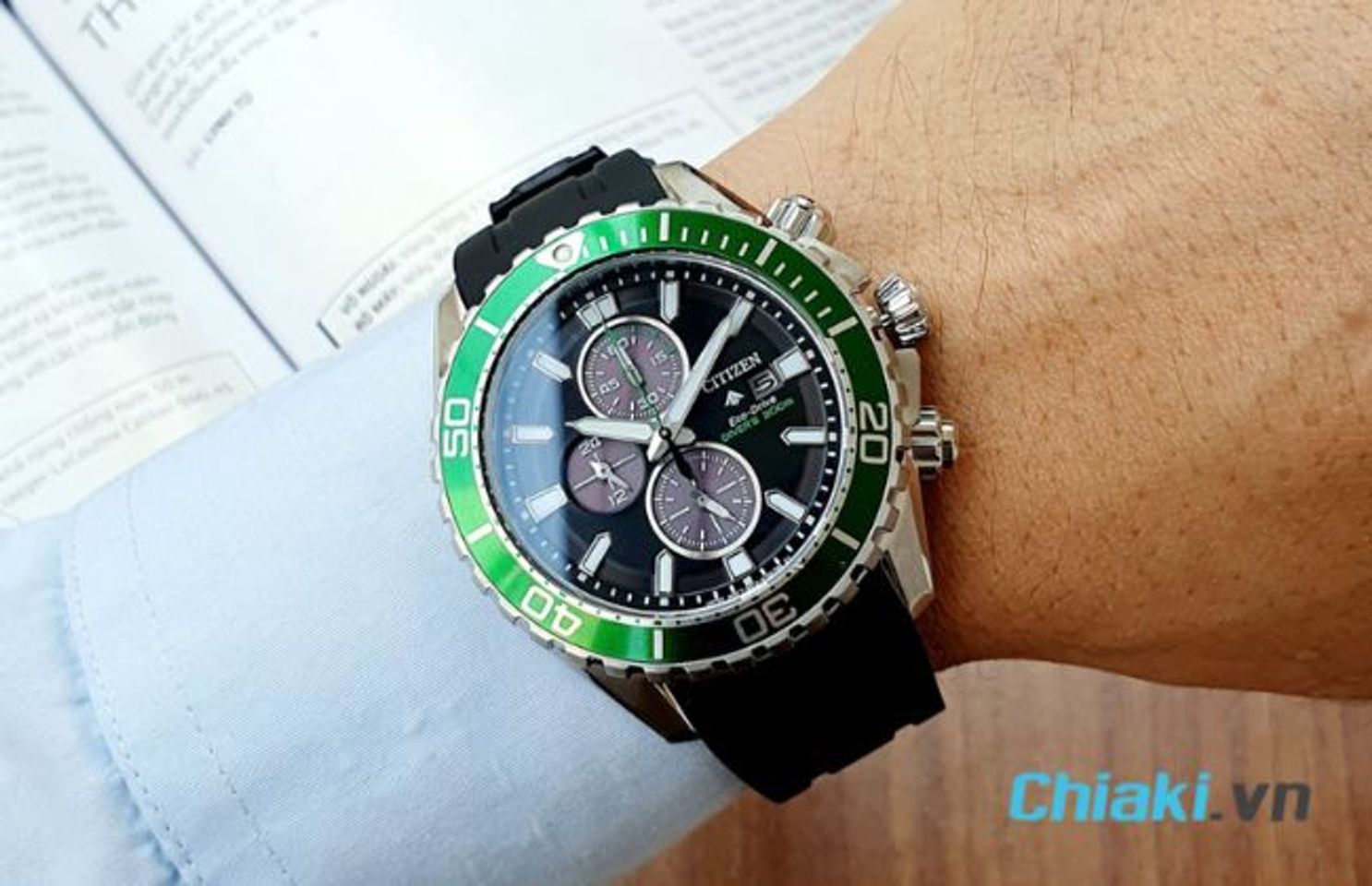 Đồng hồ nam trung ni&ecirc;n Citizen CA0715-03E